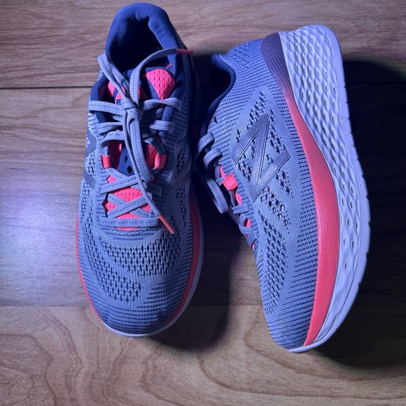 New Balance Women's Athletic Shoes in Gray and Pink - Picture 8 of 12